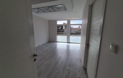 KOŞUYOLU CADDE ÜZERİ, BOŞ, NET 400 M2 KOMPLE BİNA OTOPARKLI