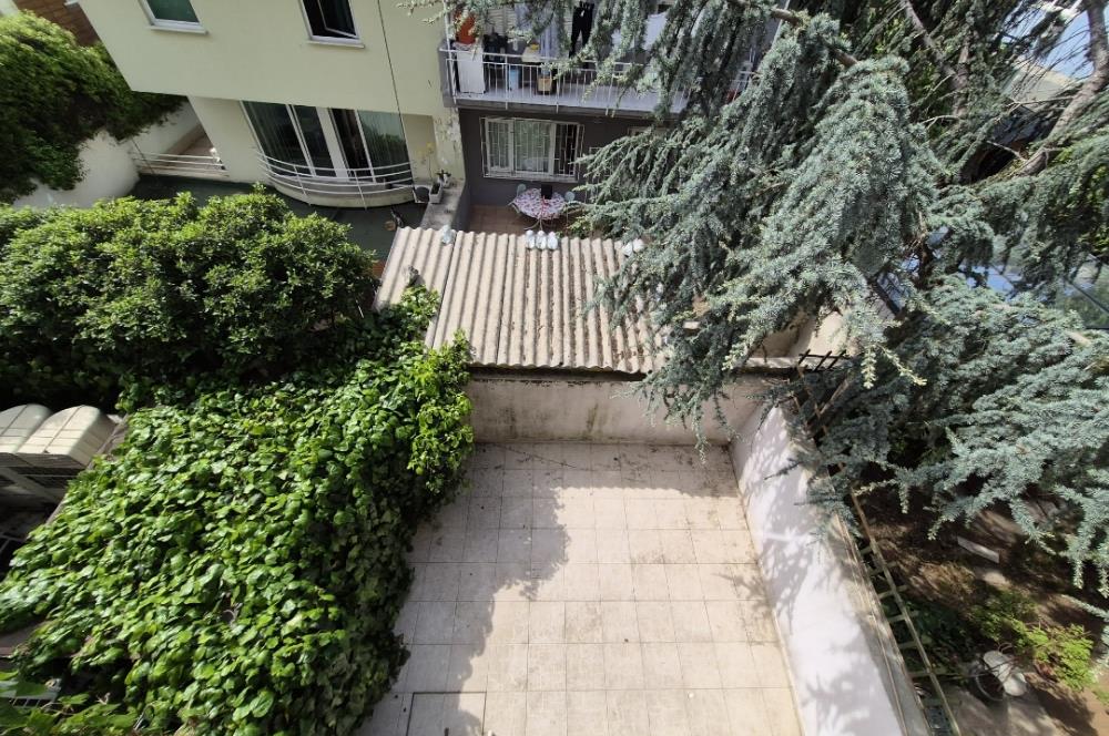 KOŞUYOLU CADDESİNDE NET 400 M2 OTOPARKLI BAHÇELİ KOMPLE BİNA