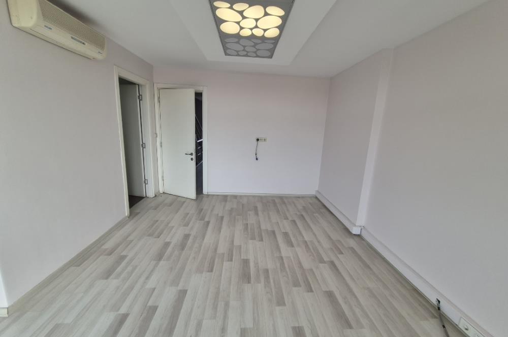 KOŞUYOLU CADDESİNDE NET 400 M2 OTOPARKLI BAHÇELİ KOMPLE BİNA