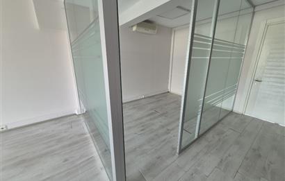 KOŞUYOLU CADDESİNDE NET 400 M2 OTOPARKLI BAHÇELİ KOMPLE BİNA