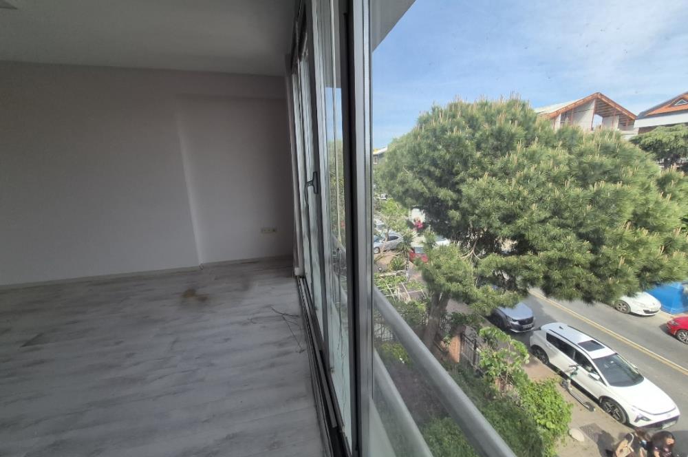 KOŞUYOLU CADDESİNDE NET 400 M2 OTOPARKLI BAHÇELİ KOMPLE BİNA