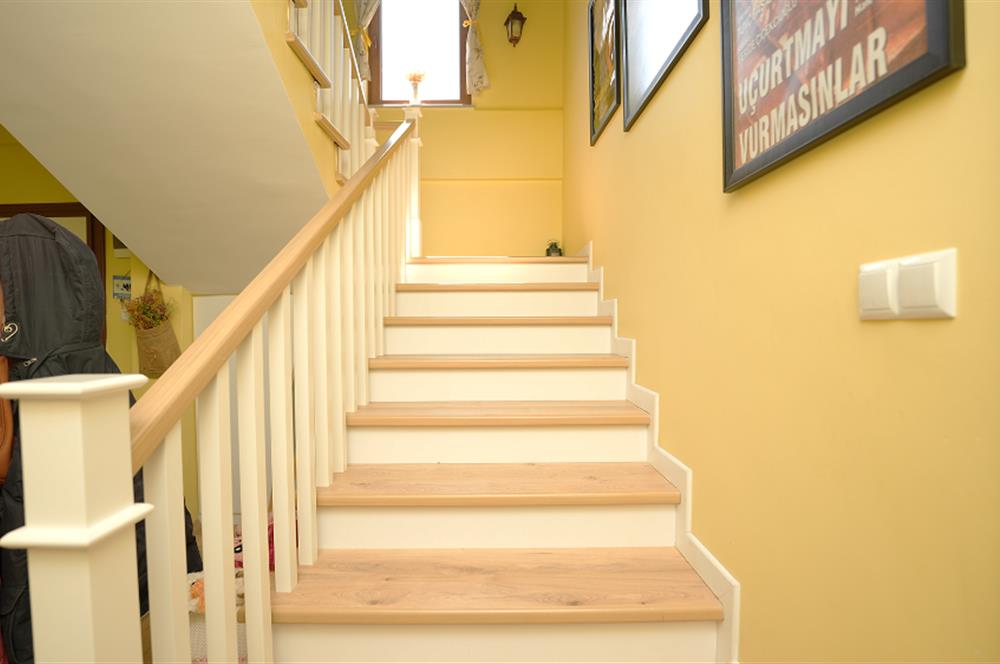 C21 Cius; TarihiYeniGürle Manzaralı Satılık Bahçeli Müstakil 4+1