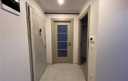 KÜÇÜKYALIDA SIFIR BİNADA TERASLI, AYRI MUTFAKLI LÜKS 2+1!