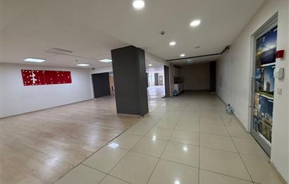 Çekmeköy Şahinbey caddesinde Kiralık 750 m² Plaza Katı ve Ofis