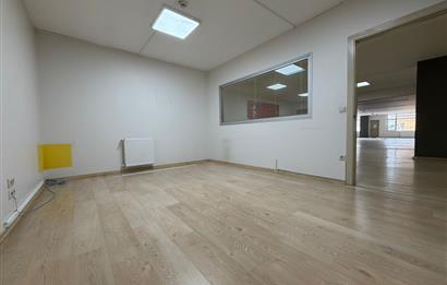 Çekmeköy Şahinbey caddesinde Kiralık 750 m² Plaza Katı ve Ofis