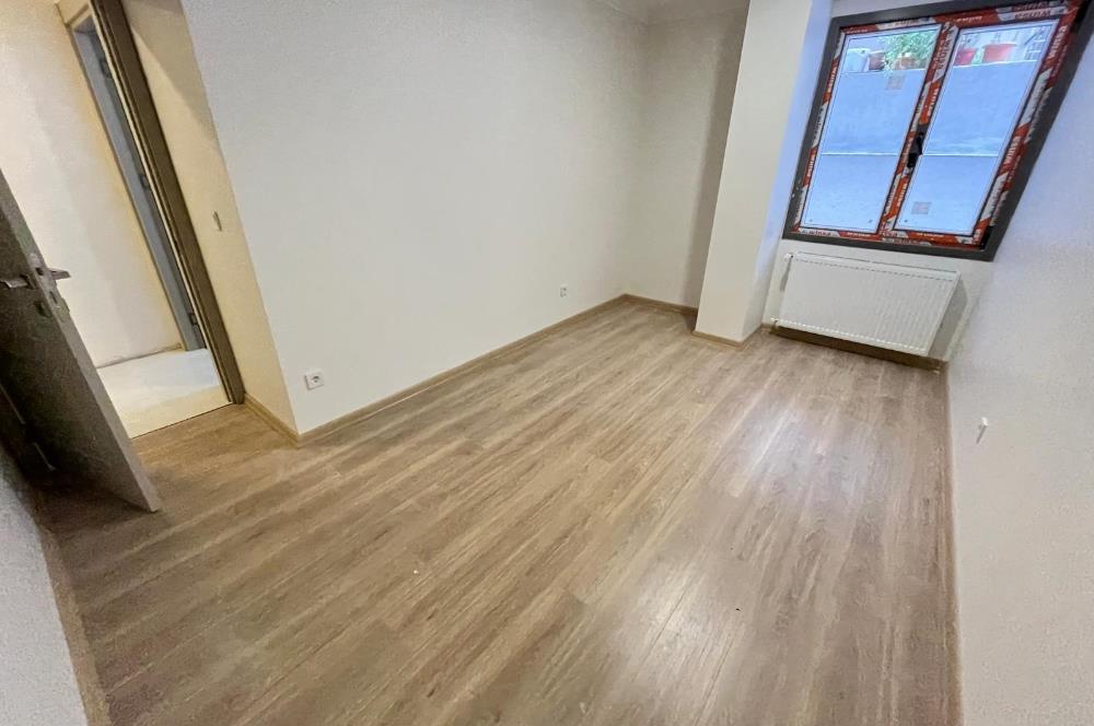 KÜÇÜKYALIDA SIFIR BİNADA TERASLI, AYRI MUTFAKLI LÜKS 2+1!