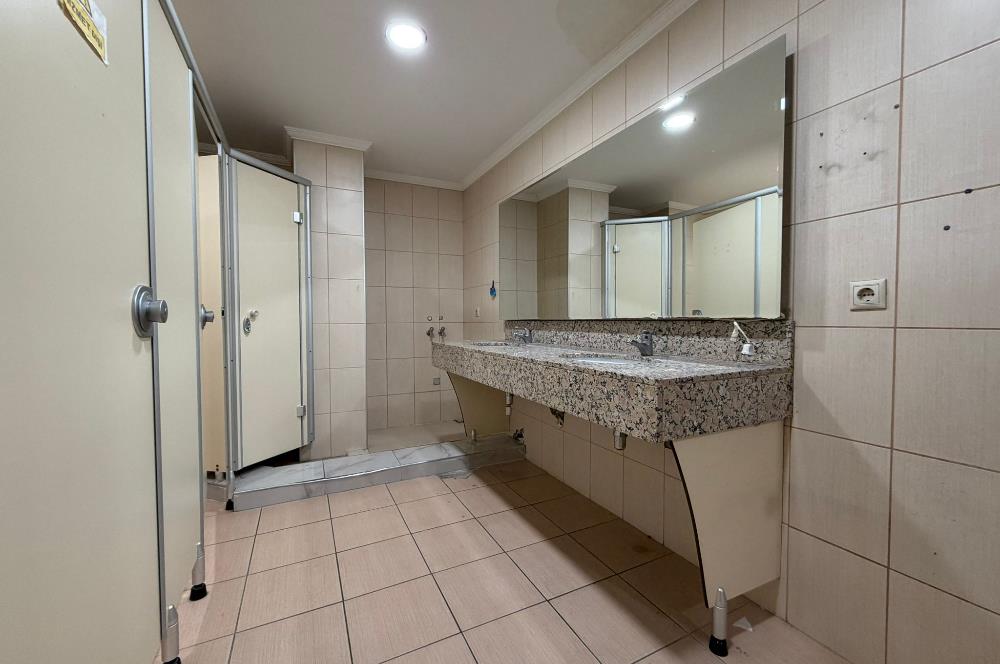 Çekmeköy Şahinbey caddesinde Kiralık 750 m² Plaza Katı ve Ofis