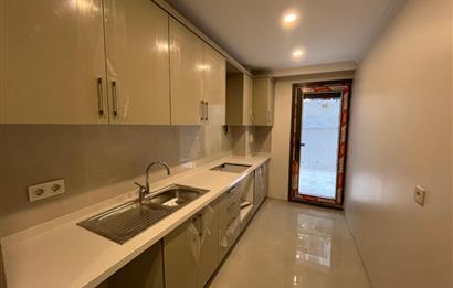 KÜÇÜKYALIDA SIFIR BİNADA TERASLI, AYRI MUTFAKLI LÜKS 2+1!