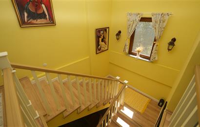 C21 Cius; TarihiYeniGürle Manzaralı Satılık Bahçeli Müstakil 4+1