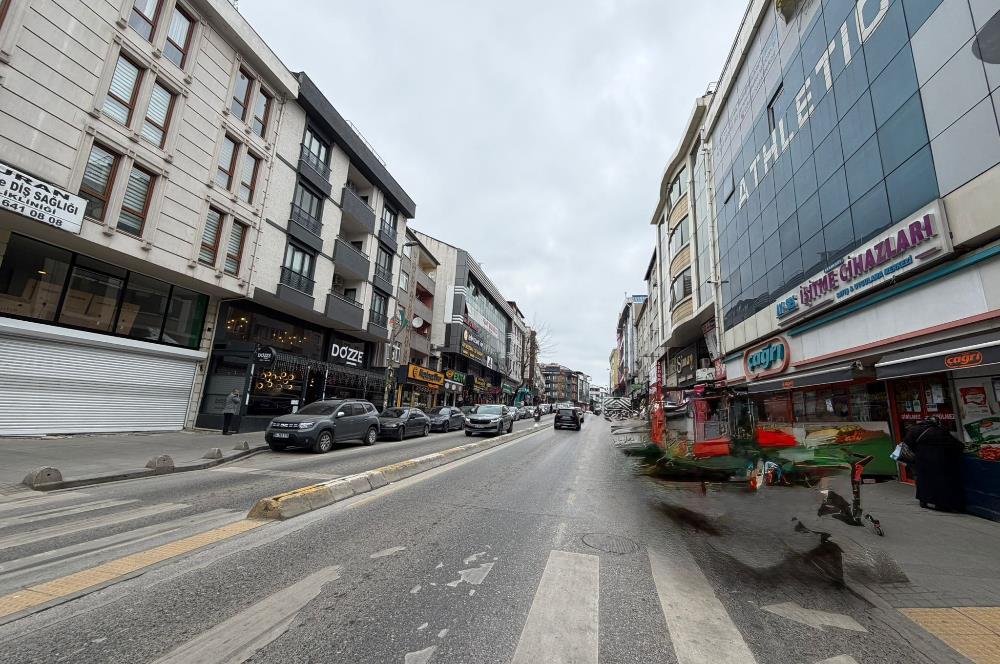 Çekmeköy Şahinbey caddesinde Kiralık 750 m² Plaza Katı ve Ofis