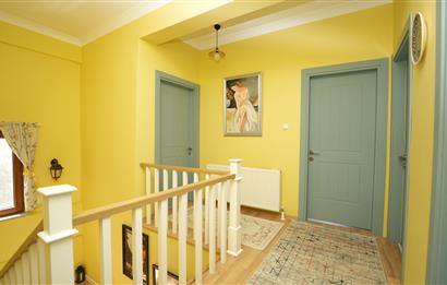 C21 Cius; TarihiYeniGürle Manzaralı Satılık Bahçeli Müstakil 4+1