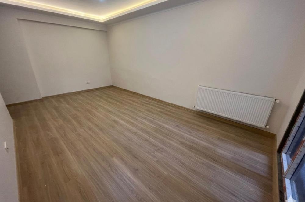 KÜÇÜKYALIDA SIFIR BİNADA TERASLI, AYRI MUTFAKLI LÜKS 2+1!