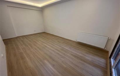 KÜÇÜKYALIDA SIFIR BİNADA TERASLI, AYRI MUTFAKLI LÜKS 2+1!