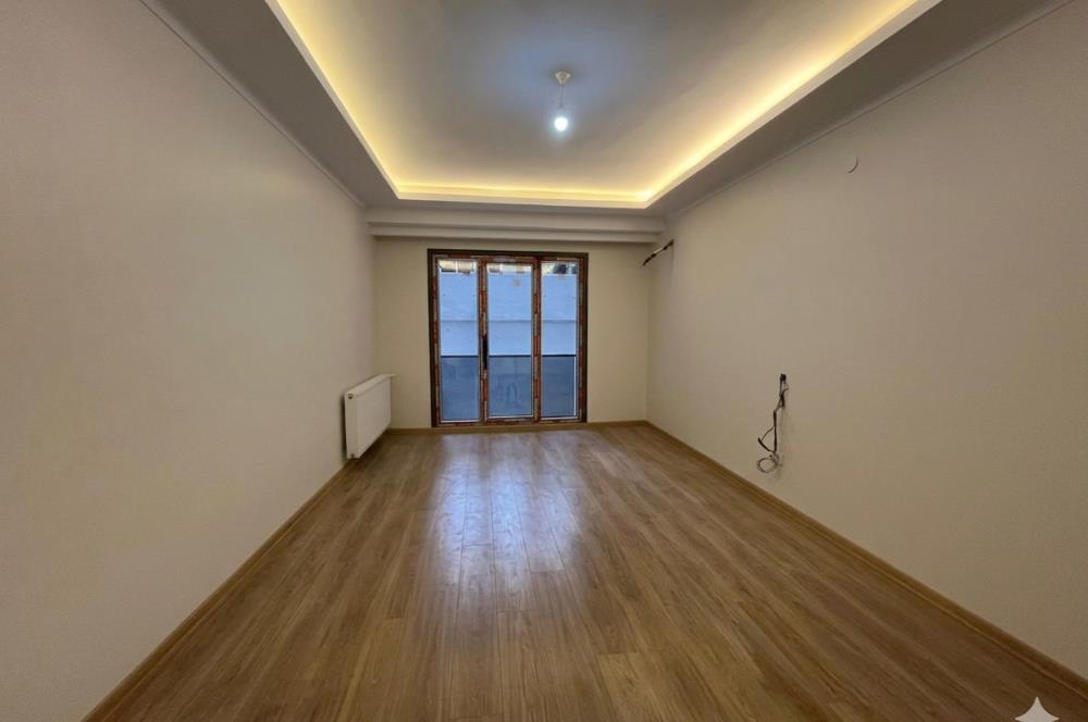 KÜÇÜKYALIDA SIFIR BİNADA TERASLI, AYRI MUTFAKLI LÜKS 2+1!