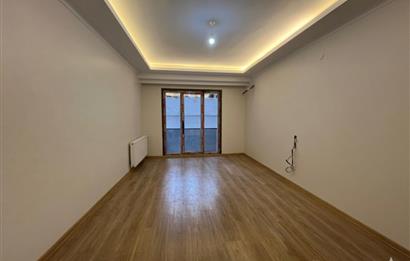 KÜÇÜKYALIDA SIFIR BİNADA TERASLI, AYRI MUTFAKLI LÜKS 2+1!