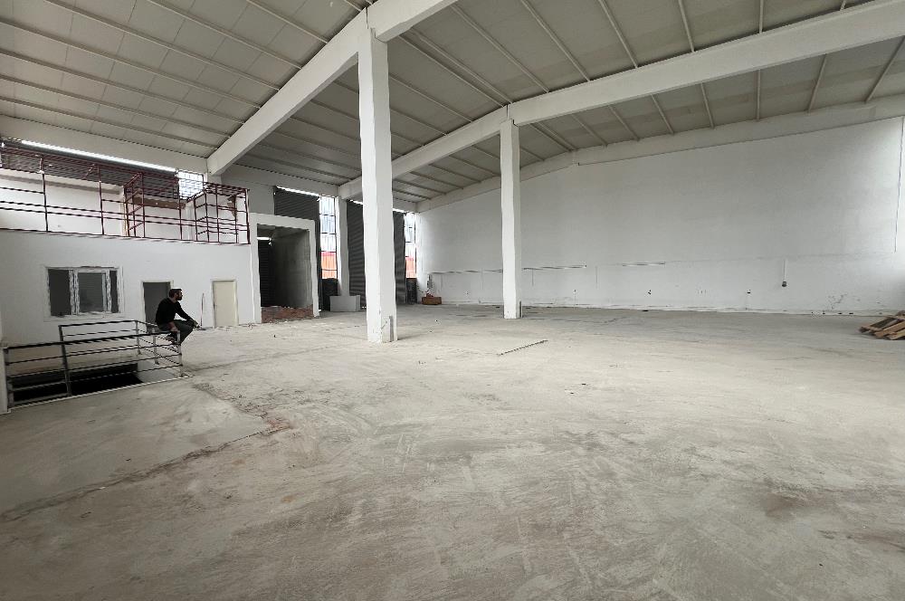 Yalova Kirazlı Sanayi Sitesi 1200 M2 Kiralık Üretim-Depo Alanı