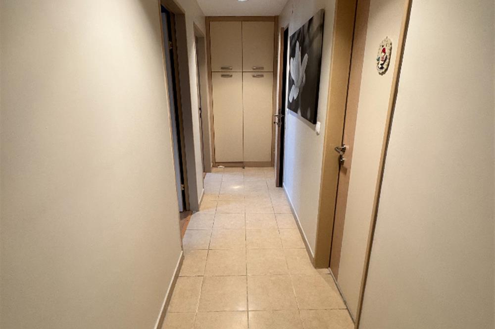 BAYTUR KONUTLARI'NDA HAVUZ MANZARALI YABANCIYA SATIŞA UYGUN 3+1