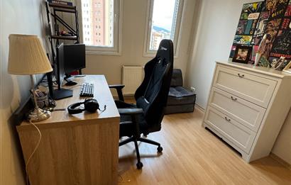 BAYTUR KONUTLARI'NDA HAVUZ MANZARALI YABANCIYA SATIŞA UYGUN 3+1