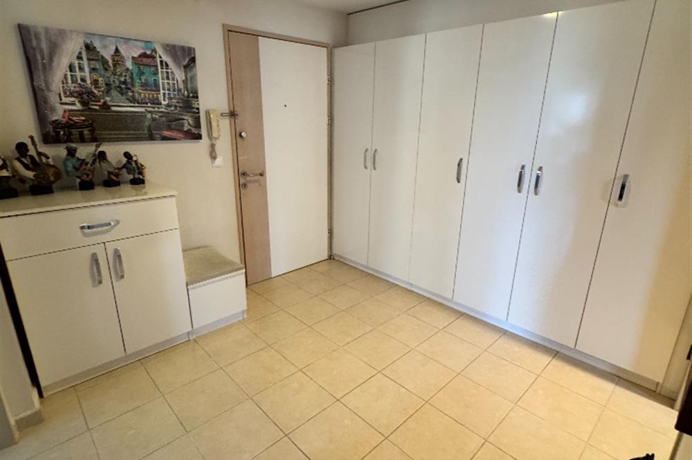 BAYTUR KONUTLARI'NDA HAVUZ MANZARALI YABANCIYA SATIŞA UYGUN 3+1