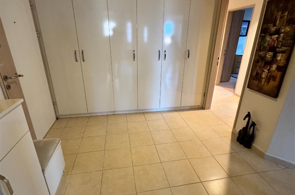 BAYTUR KONUTLARI'NDA HAVUZ MANZARALI YABANCIYA SATIŞA UYGUN 3+1