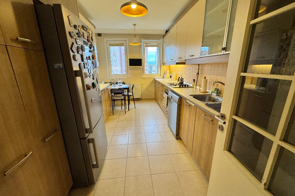 BAYTUR KONUTLARI'NDA HAVUZ MANZARALI YABANCIYA SATIŞA UYGUN 3+1