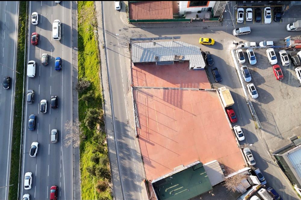 MALTEPE'DE E-5 YANYOL ÜZERİ HARİKA KONUMDA KİRALIK DÜKKAN