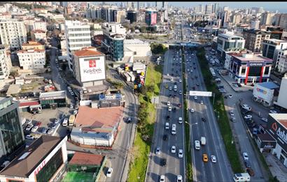 MALTEPE'DE E-5 YANYOL ÜZERİ HARİKA KONUMDA KİRALIK DÜKKAN