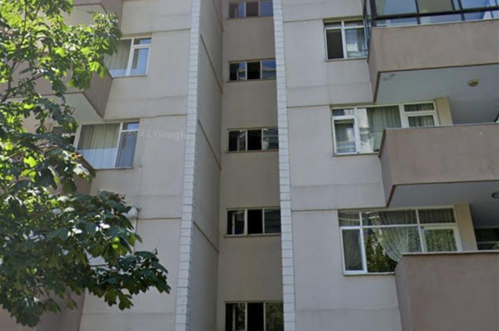 ŞENESENEVLERİN EN GÜZEL SOKAĞINDA 3+1 ARA KAT OTOPARKLI DAİRE