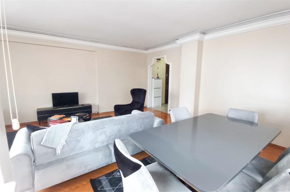 ŞENESENEVLERİN EN GÜZEL SOKAĞINDA 3+1 ARA KAT OTOPARKLI DAİRE