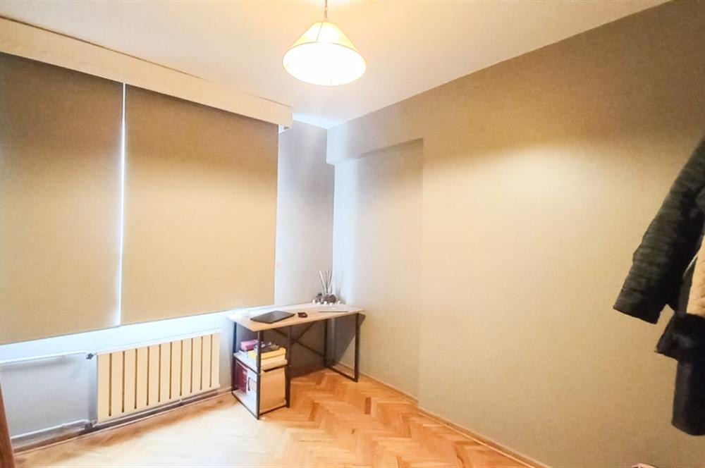 ŞENESENEVLERİN EN GÜZEL SOKAĞINDA 3+1 ARA KAT OTOPARKLI DAİRE