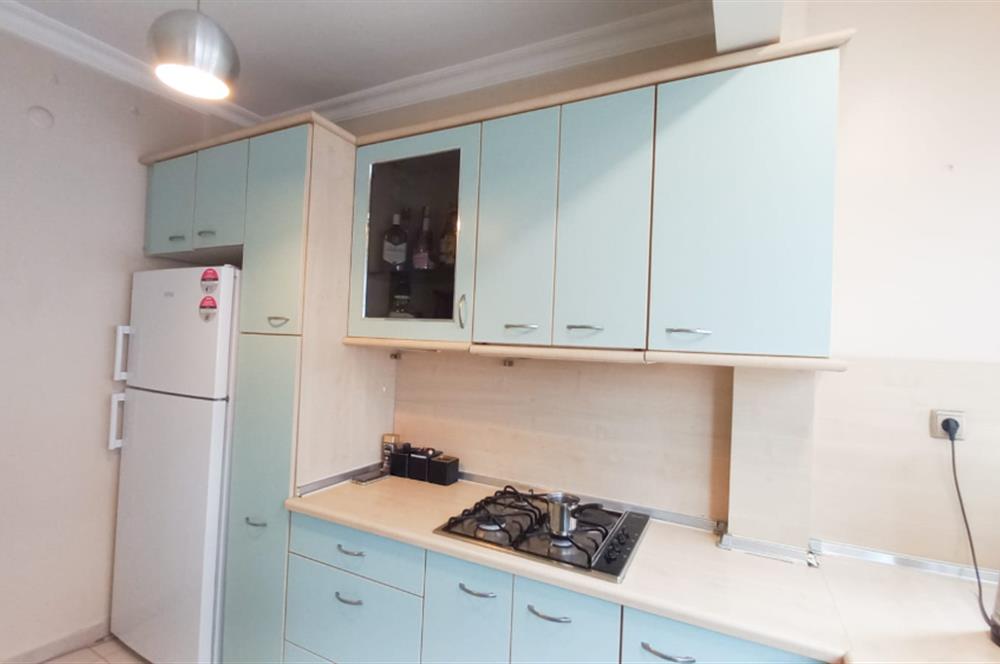 ŞENESENEVLERİN EN GÜZEL SOKAĞINDA 3+1 ARA KAT OTOPARKLI DAİRE