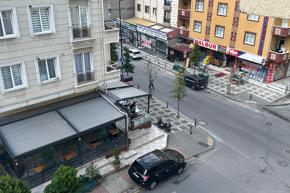 Ümraniye Armağan Evler'de Satılık 2+1 Balkonlu Daire