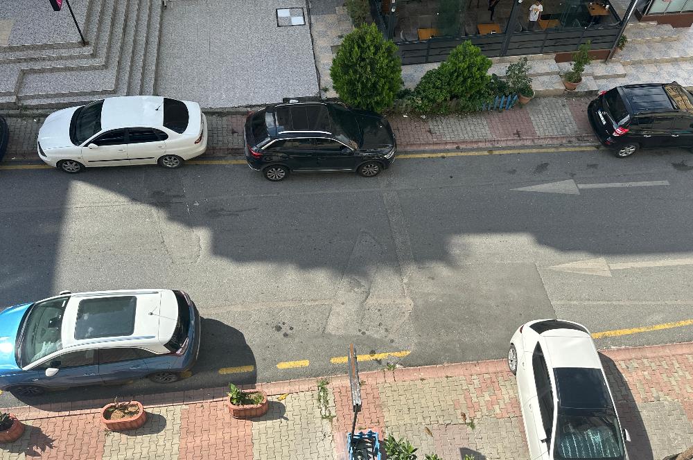 Ümraniye Armağan Evler'de Satılık 2+1 Balkonlu Daire