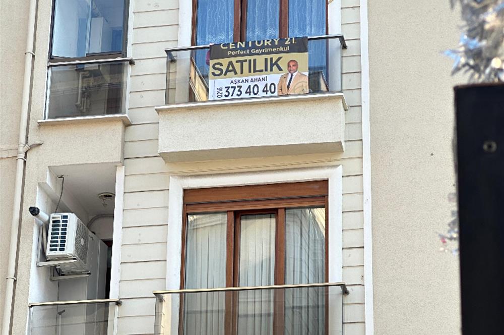 Ümraniye Armağan Evler'de Satılık 2+1 Balkonlu Daire