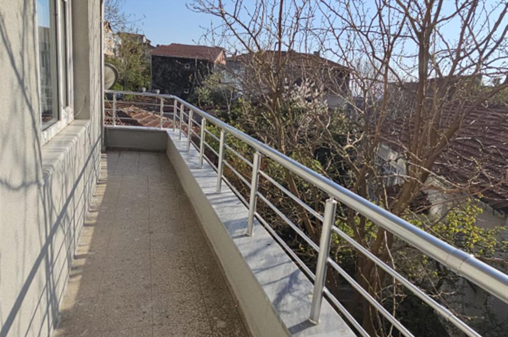 Maltepe Gülsuyu Mahallesi'nde Müstakil Evi Olan Satılık Arsa