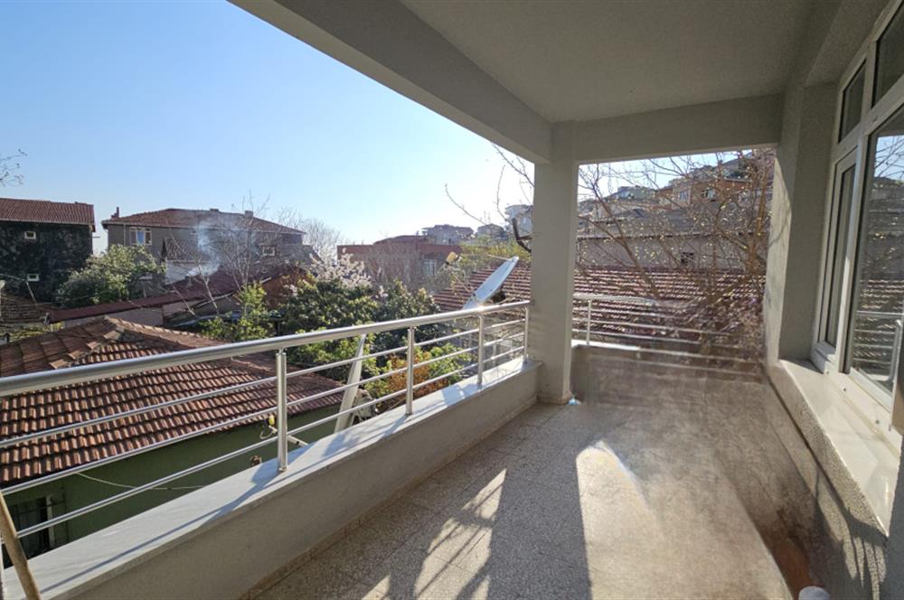 Maltepe Gülsuyu Mahallesi'nde Müstakil Evi Olan Satılık Arsa