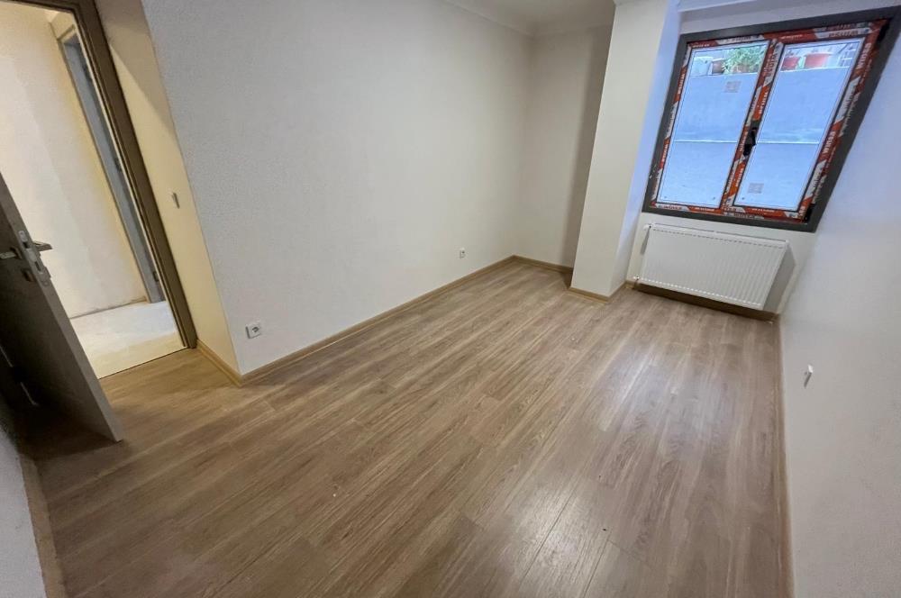 KÜÇÜKYALIDA SIFIR BİNADA TERASLI, AYRI MUTFAKLI LÜKS 2+1!