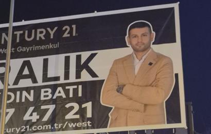 MALTEPE'DE E-5 YANYOL ÜZERİ HARİKA KONUMDA KİRALIK DÜKKAN
