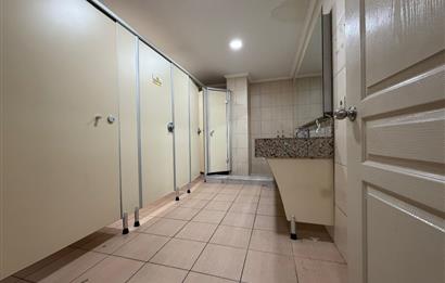 Çekmeköy Şahinbey caddesinde Kiralık 750 m² Plaza Katı ve Ofis