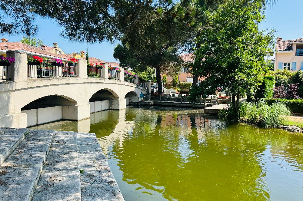 İSTANBUL İSTANBUL EVLERİ GÖL ÖNÜ 6+1 ŞEREFİYELİ TOWNHOUSE VİLLA