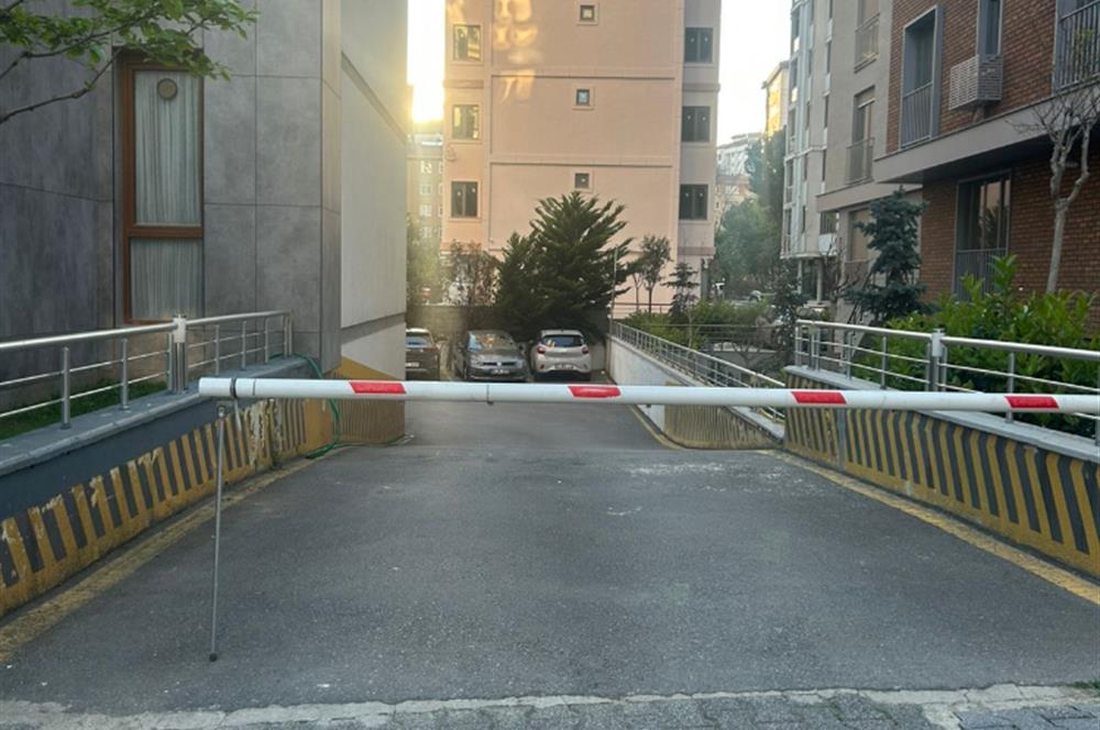 Bostancı Sahile Yakın | Yalı Sokak’ta 2+1 | 9. Kat Ferah Kiralık Daire