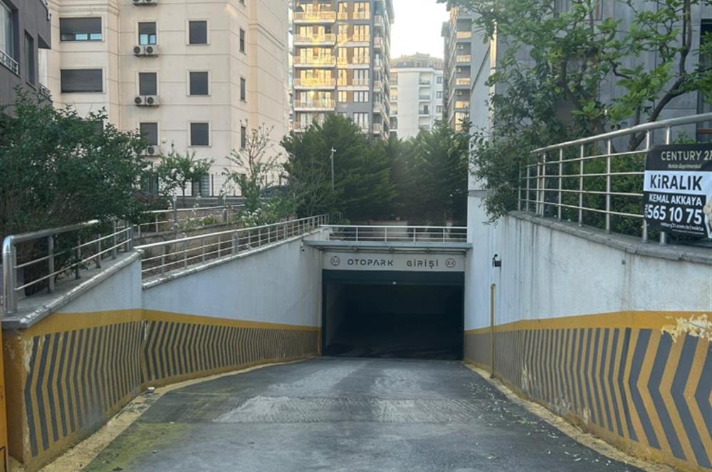 Bostancı Sahile Yakın | Yalı Sokak’ta 2+1 | 9. Kat Ferah Kiralık Daire