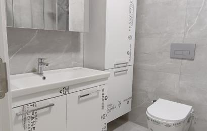 ERENKÖY DE KLİMALI GİYİNME ODALI HAVUZ GÖREN GÜNEY SIFIR 3+1