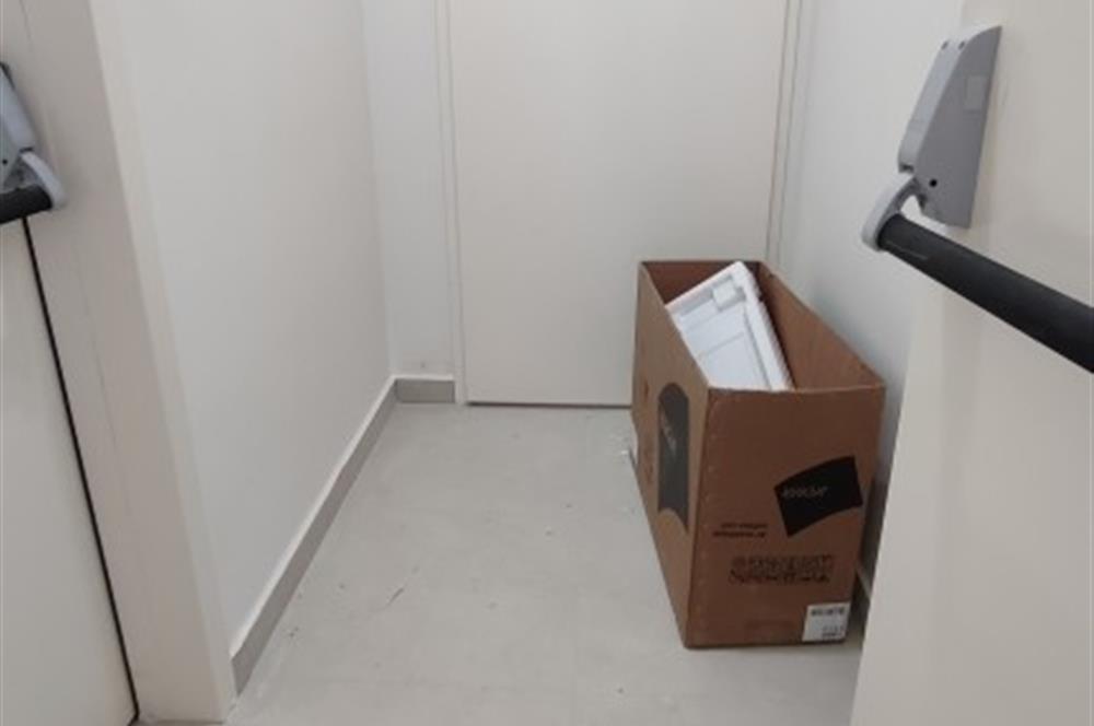 ERENKÖY DE KLİMALI GİYİNME ODALI HAVUZ GÖREN GÜNEY SIFIR 3+1