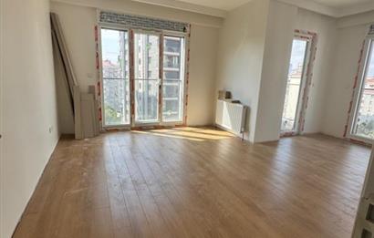 ERENKÖY DE BALKONLU KLİMALI ANKASTRE BEYAZ EŞYALI SIFIR 2+1