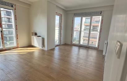 ERENKÖY DE BALKONLU KLİMALI ANKASTRE BEYAZ EŞYALI SIFIR 2+1