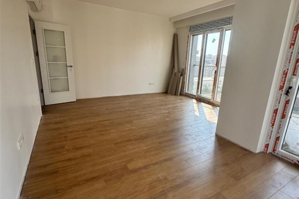 ERENKÖY DE BALKONLU KLİMALI ANKASTRE BEYAZ EŞYALI SIFIR 2+1