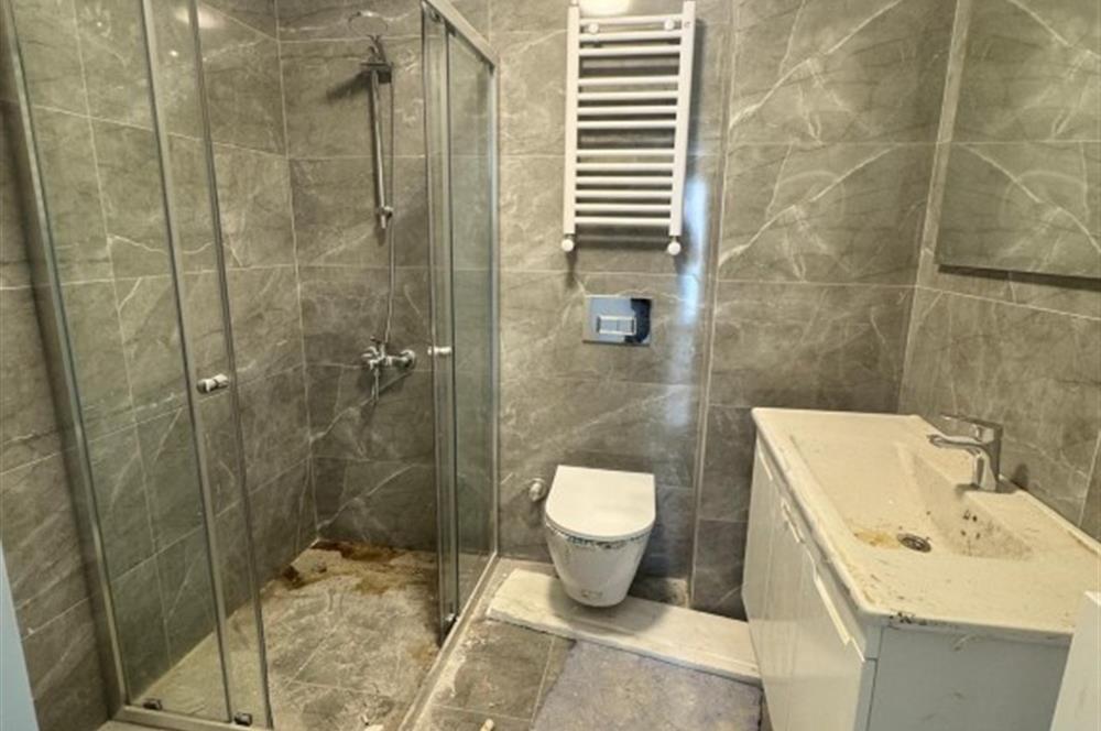 ERENKÖY DE BALKONLU KLİMALI ANKASTRE BEYAZ EŞYALI SIFIR 2+1