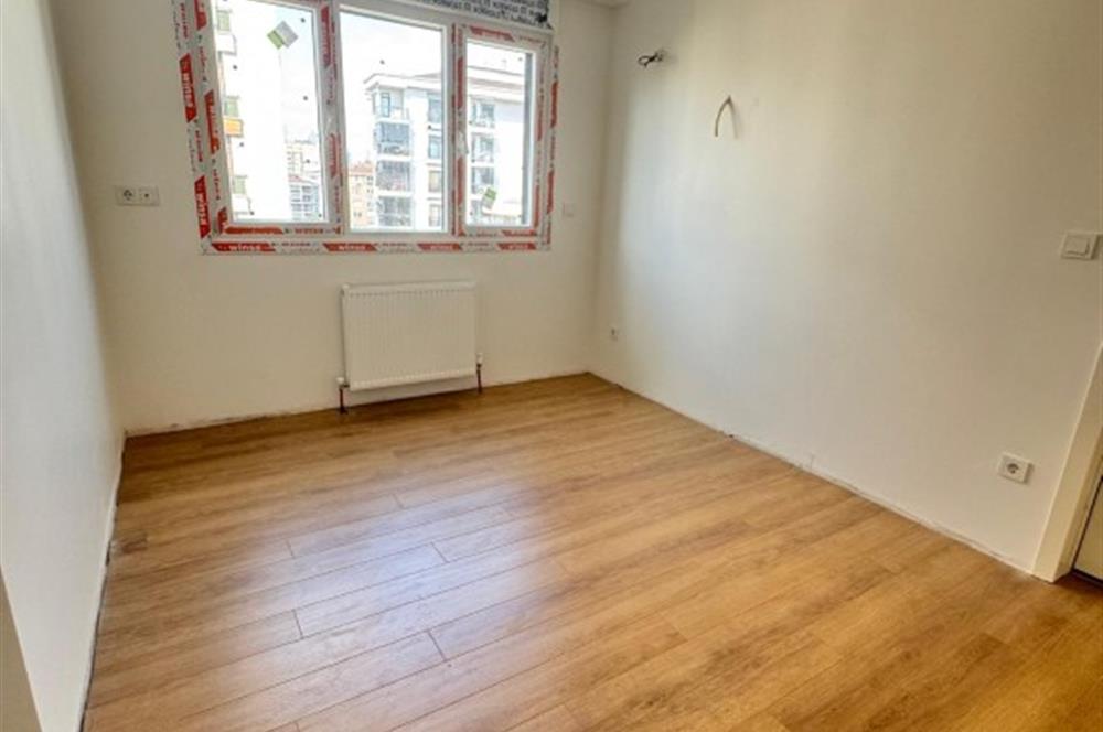 ERENKÖY DE BALKONLU KLİMALI ANKASTRE BEYAZ EŞYALI SIFIR 2+1