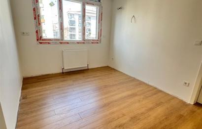 ERENKÖY DE BALKONLU KLİMALI ANKASTRE BEYAZ EŞYALI SIFIR 2+1